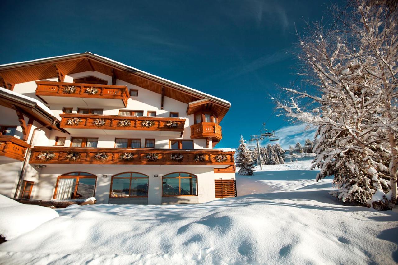 Le Calgary Hotel Les Saisies Eksteriør billede