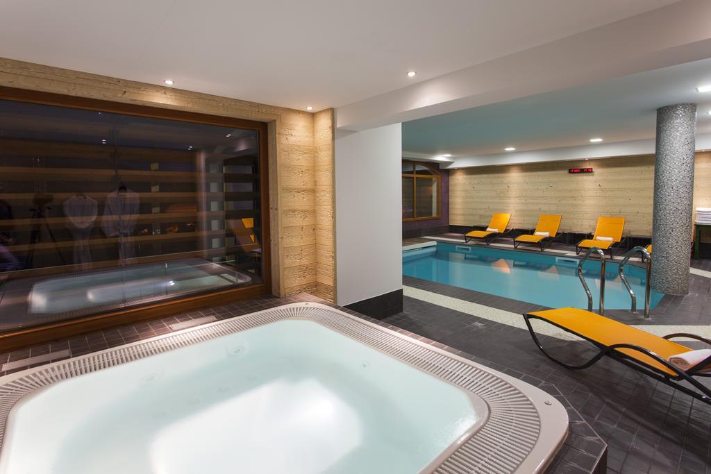 Le Calgary Hotel Les Saisies Eksteriør billede