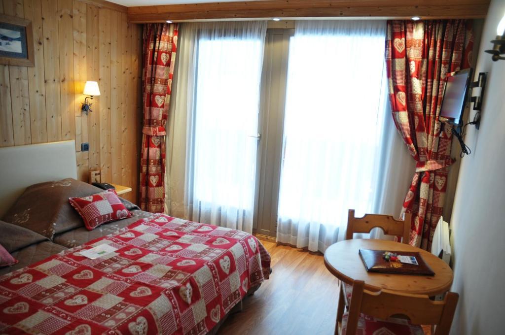 Le Calgary Hotel Les Saisies Værelse billede